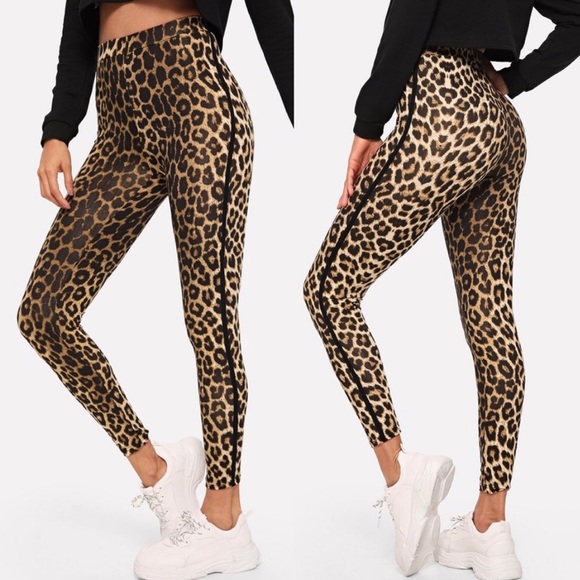 Pants - Leopard Print Leggings